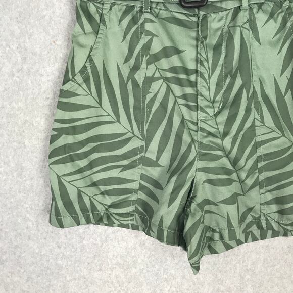 C&C California Shorts Womens Small Belt Palm‎ Resort Coastal Vacation Lyocell - Picture 3 of 10